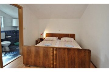 Ģimenes viesu māja Makarska 7